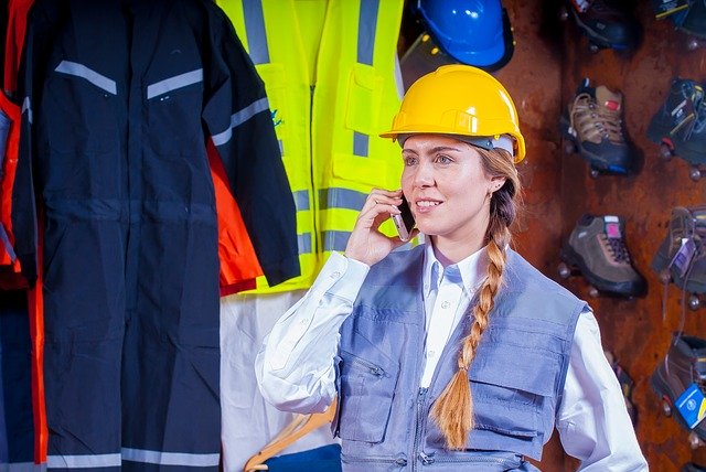 Odzież robocza - kiedy należy ją zapewnić pracownikowi?