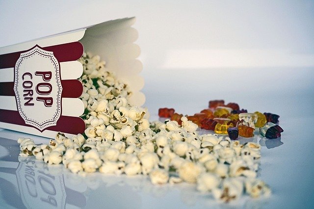 Dlaczego warto postawić na oglądanie filmów online?