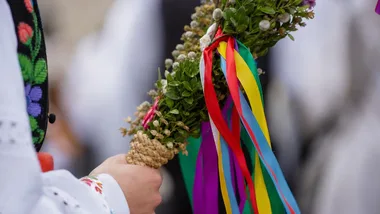 Jedna Wisła w jednym korowodzie - dożynkowy sierpień nabiera tempa