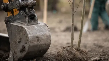 Na Liburni usunięto beton. Wysepki zyskają zieleń i przepuszczalne podłoże