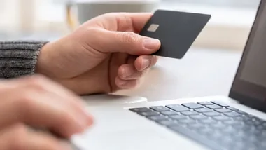 Cyberprzestępcy atakują konta bankowe. Bezpłatne szkolenie online