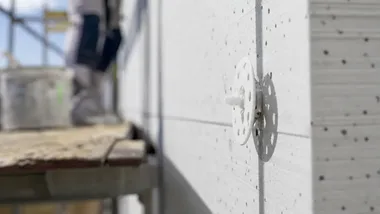 Gruntowe pompy ciepła zamiast kotłów gazowych. Finał modernizacji szkoły w Międzyświeciu