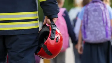 Dyrektorzy szkół poznali procedury ewakuacji i zasady szukania schronienia