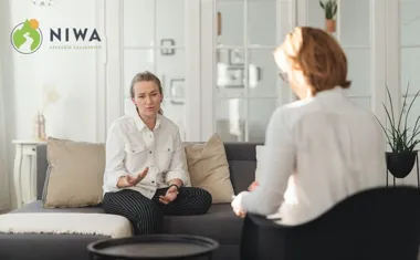 Obraz do artykułu: Jak wygląda odpowiedzialna terapia uzależnień w ośrodku leczenia uzależnień?