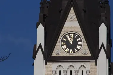 Trening syren alarmowych w Cieszynie – sygnały ciągłe i komunikaty głosowe w mieście