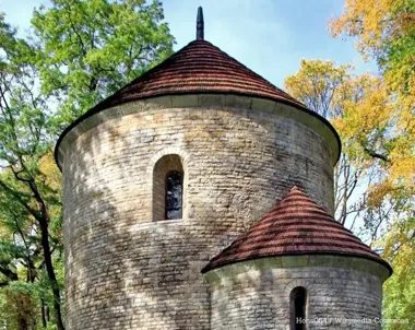 Dziecięcy rysunek ma przypomnieć, jak nie wypaść z rytmu pracy na wsi