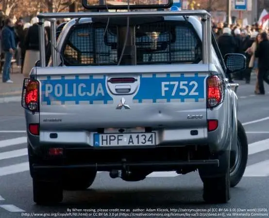 Przedszkolaki z Kubusiowej Krainy poznają zawód policjanta i rozwiązują tajemnicze zagadki