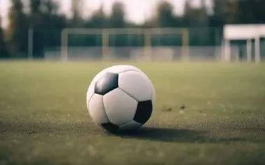 Młodzi łyżwiarze KS Cieszyn wracają z medalami z Warszawy i Krynicy