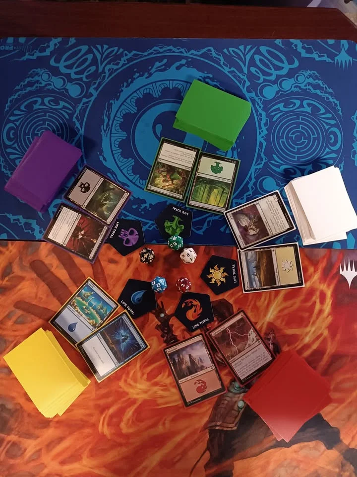 Obrazek przedstawia grafikę promocyjną wydarzenia Cotygodniowe spotkanie graczy Magic The Gathering w Skoczowie