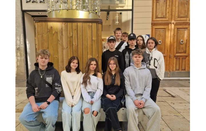 Uczniowie technikum z Międzyświecia zdobywają doświadczenie logistyczne w Maladze