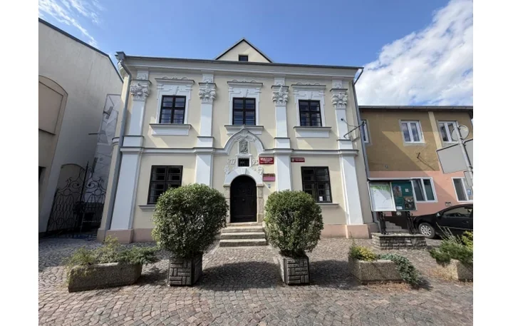Zabytkowa kamienica dostanie nowe okna. Remont muzeum już ruszył