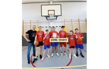 Cieszyńska szkoła przywiozła z Bielska-Białej dwa mocne sportowe wyniki