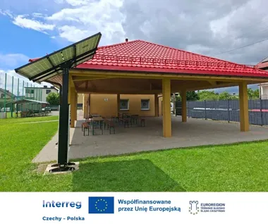 W Pogórzu stanęła wiata i ładowarka dla rowerów. To efekt projektu z Hrádkiem