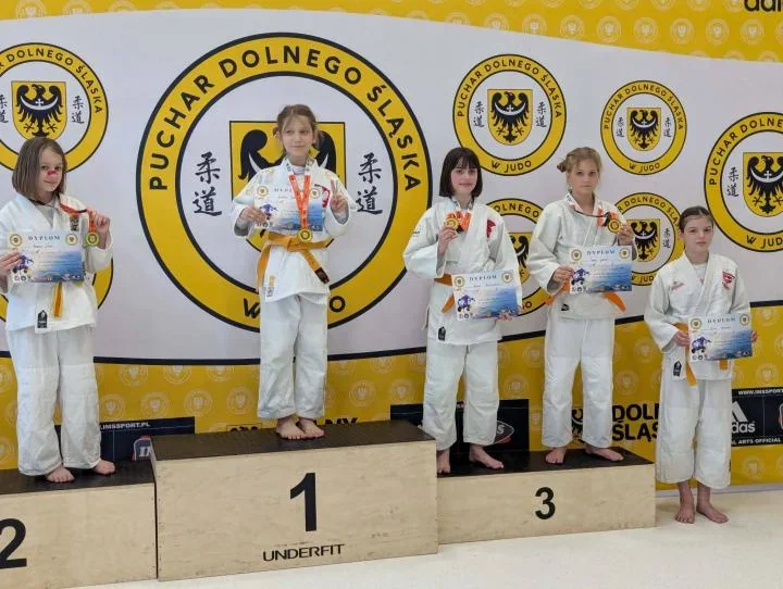 Cieszyńskie judoczki przywiozły z Wrocławia dwa medale po starcie w wielkiej stawce