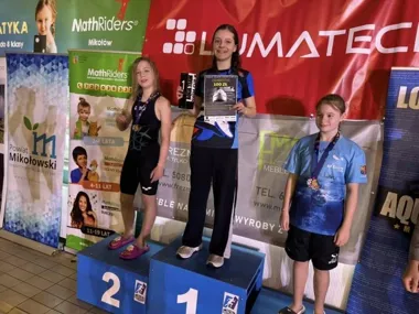 Rekord Śląska i medale w Mikołowie cieszyńscy pływacy dali pokaz siły