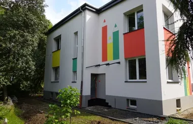 Wakacyjne remonty szkół i przedszkoli. Pompy ciepła i nowy plac zabaw