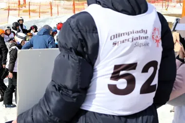 Na Siglanach radość i rywalizacja – XV Śląski Mityng Narciarski Olimpiad Specjalnych