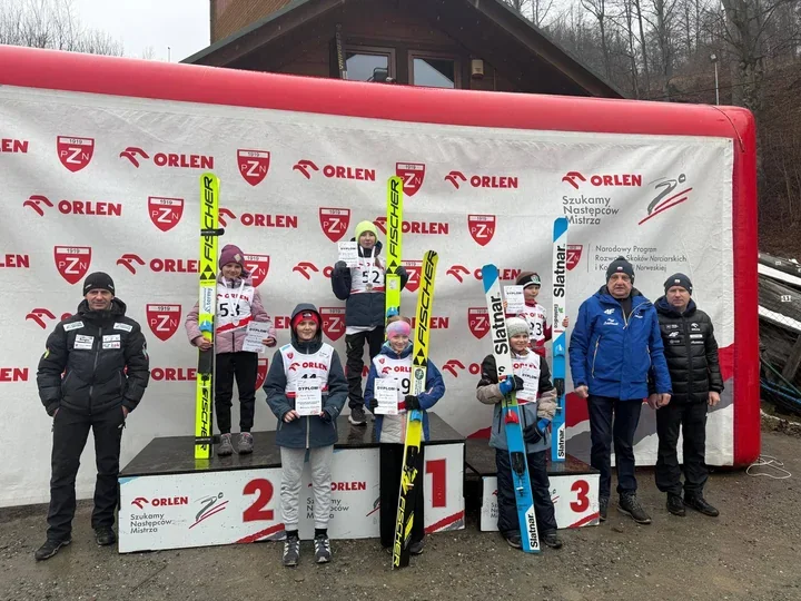 Dzieci na skoczniach K20 i K40 – emocje i medale podczas ORLEN Cup Kids