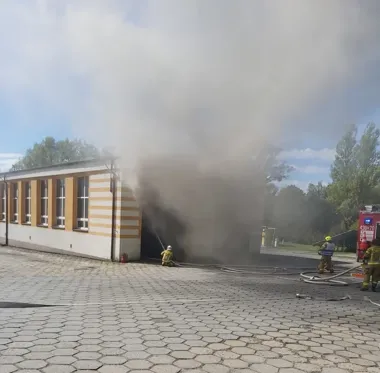 Pożar najstarszego Solarisa w zajezdni w Cieszynie. Autobus miał trafić na złom